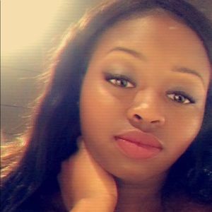 Meet your Posher, Evelyn